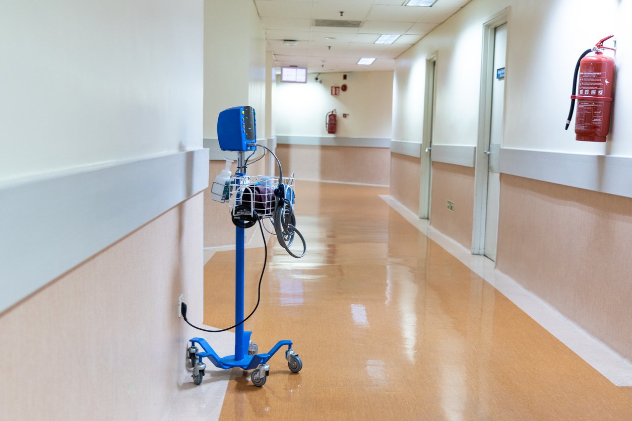 Mobile health diagnostic instrument unit at corridor of hospital ward